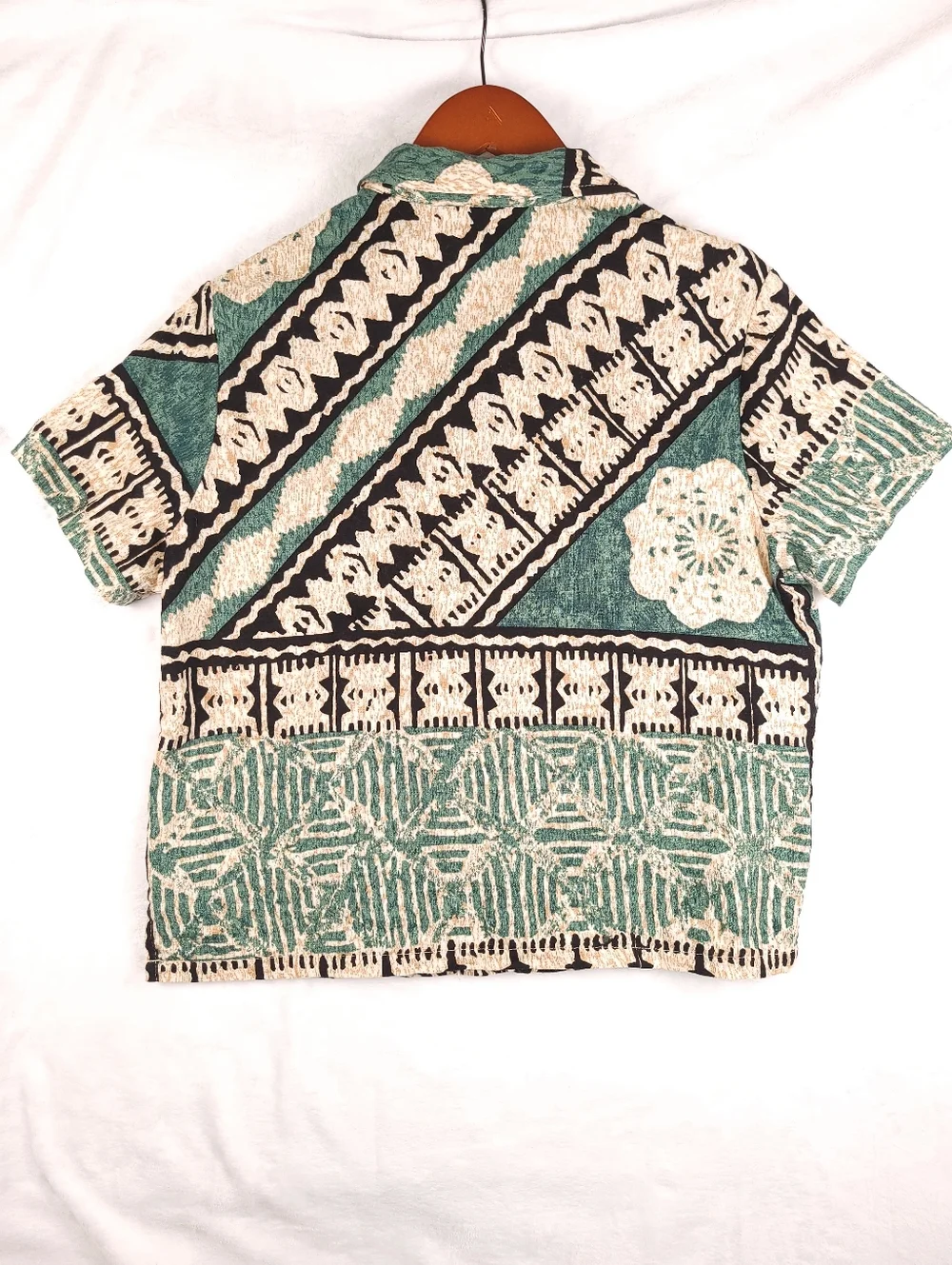 Hilo Hattie 100% Cotton The Hawaiian Original Short Sleeve Printed Shirt L